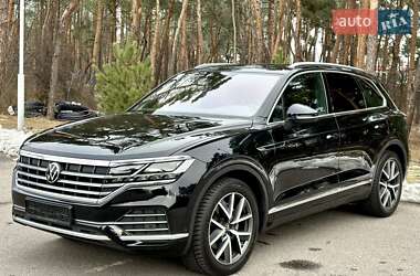 Внедорожник / Кроссовер Volkswagen Touareg 2021 в Киеве