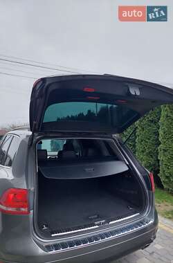 Внедорожник / Кроссовер Volkswagen Touareg 2012 в 