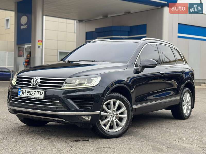 Внедорожник / Кроссовер Volkswagen Touareg 2016 в Одессе