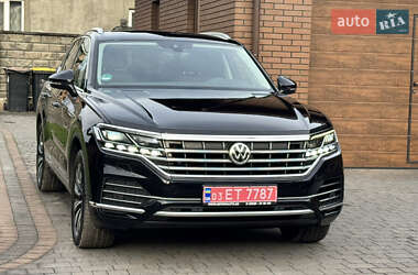 Внедорожник / Кроссовер Volkswagen Touareg 2019 в Дубно