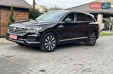 Внедорожник / Кроссовер Volkswagen Touareg 2019 в Дубно