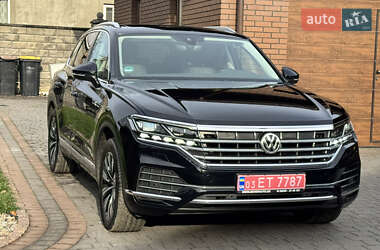 Внедорожник / Кроссовер Volkswagen Touareg 2019 в Дубно