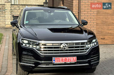 Внедорожник / Кроссовер Volkswagen Touareg 2019 в Дубно