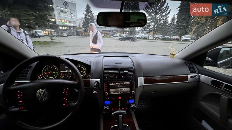 Внедорожник / Кроссовер Volkswagen Touareg 2008 в Черновцах