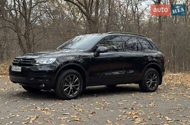 Внедорожник / Кроссовер Volkswagen Touareg 2012 в Днепре