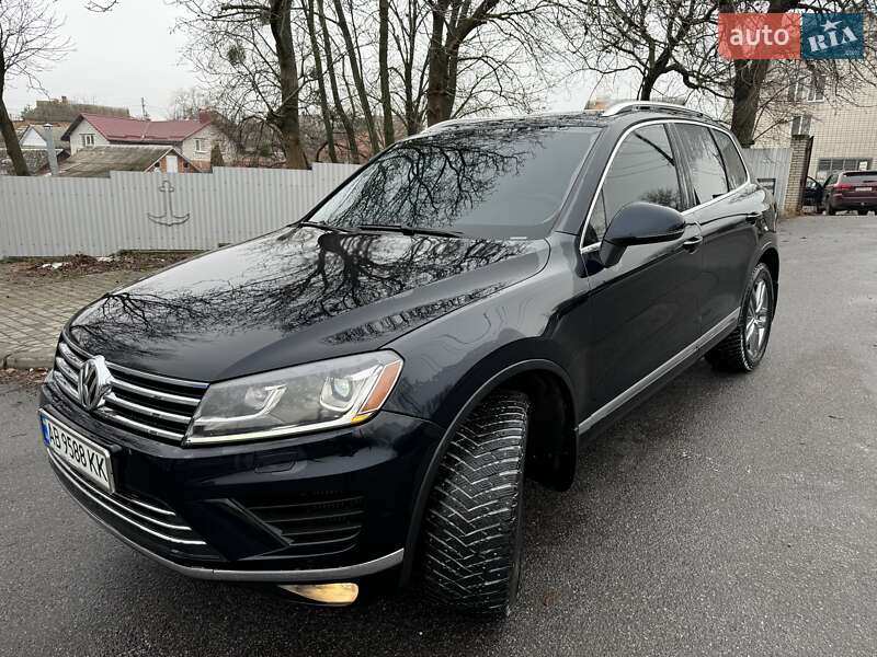 Позашляховик / Кросовер Volkswagen Touareg 2015 в Вінниці