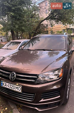 Внедорожник / Кроссовер Volkswagen Touareg 2010 в Черкассах