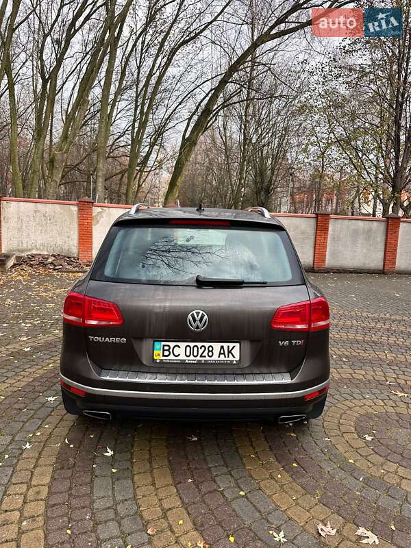 Позашляховик / Кросовер Volkswagen Touareg 2016 в Львові