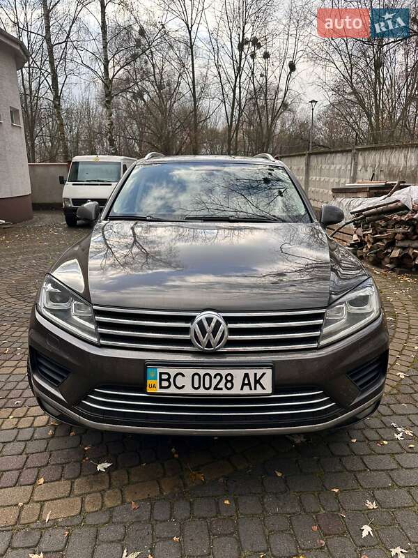 Позашляховик / Кросовер Volkswagen Touareg 2016 в Львові