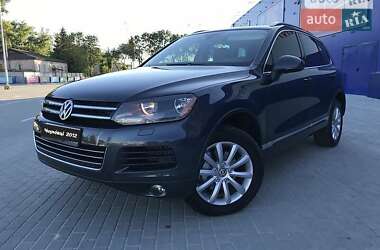 Внедорожник / Кроссовер Volkswagen Touareg 2012 в 