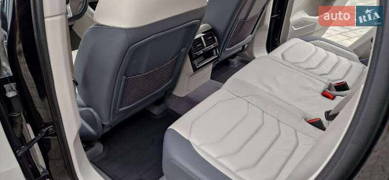 Внедорожник / Кроссовер Volkswagen Touareg 2018 в Луцке