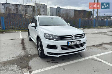 Позашляховик / Кросовер Volkswagen Touareg 2014 в Чернівцях