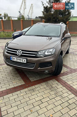 Внедорожник / Кроссовер Volkswagen Touareg 2012 в Измаиле