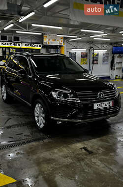 Позашляховик / Кросовер Volkswagen Touareg 2014 в Чернівцях