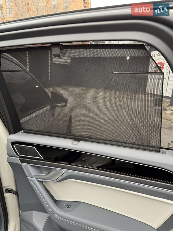 Внедорожник / Кроссовер Volkswagen Touareg 2024 в Днепре