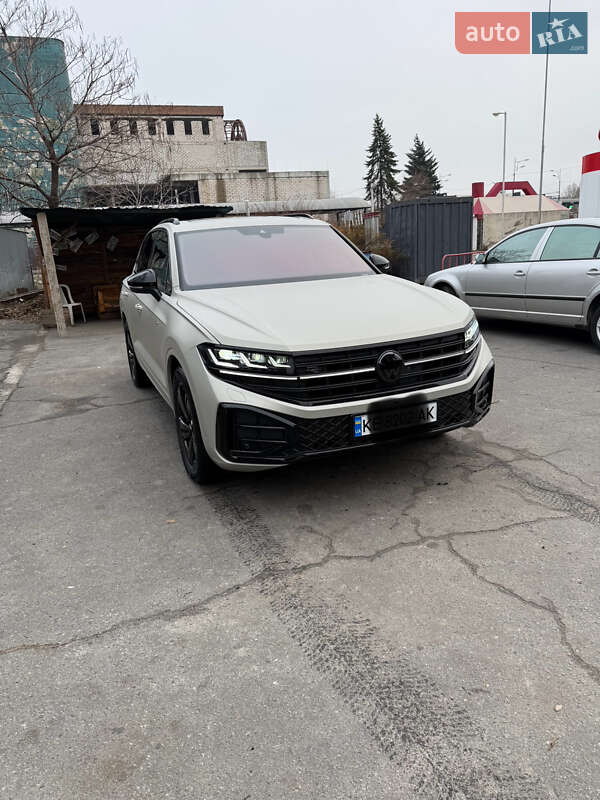 Внедорожник / Кроссовер Volkswagen Touareg 2024 в Днепре
