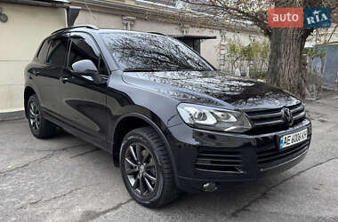 Внедорожник / Кроссовер Volkswagen Touareg 2012 в Днепре