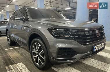 Внедорожник / Кроссовер Volkswagen Touareg 2020 в Киеве