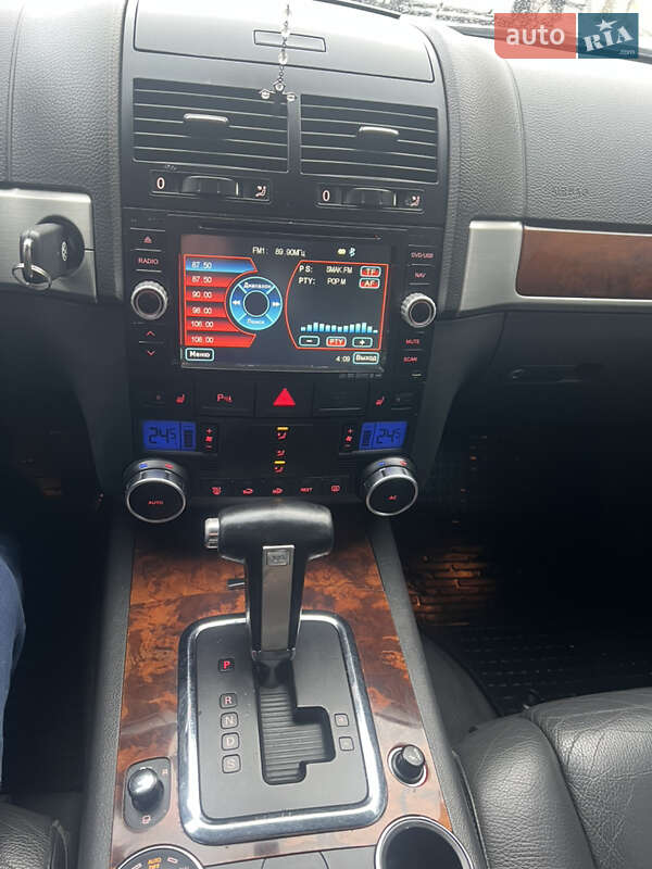 Внедорожник / Кроссовер Volkswagen Touareg 2007 в Львове