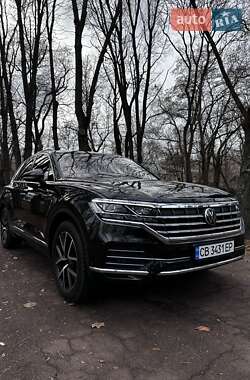 Позашляховик / Кросовер Volkswagen Touareg 2021 в Чернігові