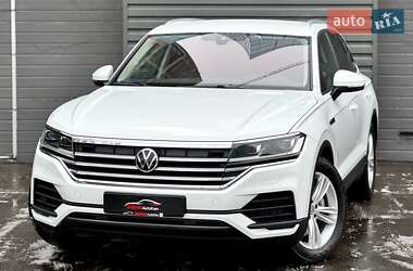 Позашляховик / Кросовер Volkswagen Touareg 2020 в Києві