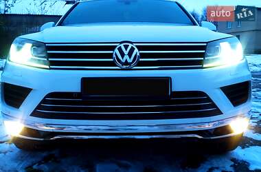 Позашляховик / Кросовер Volkswagen Touareg 2014 в Кривому Розі