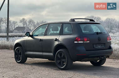 Внедорожник / Кроссовер Volkswagen Touareg 2003 в 