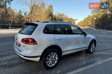 Внедорожник / Кроссовер Volkswagen Touareg 2015 в Луцке