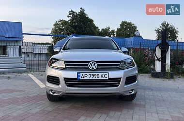 Позашляховик / Кросовер Volkswagen Touareg 2014 в Запоріжжі