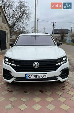 Внедорожник / Кроссовер Volkswagen Touareg 2019 в 