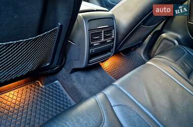 Внедорожник / Кроссовер Volkswagen Touareg 2016 в 