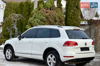 Внедорожник / Кроссовер Volkswagen Touareg 2013 в Днепре