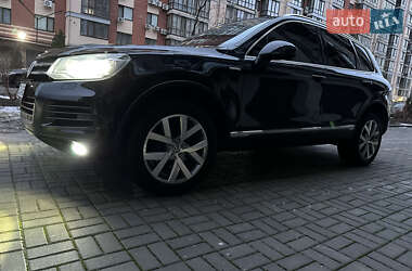 Позашляховик / Кросовер Volkswagen Touareg 2014 в Дніпрі