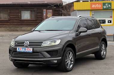 Внедорожник / Кроссовер Volkswagen Touareg 2015 в Кривом Роге