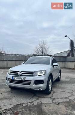 Позашляховик / Кросовер Volkswagen Touareg 2011 в Запоріжжі