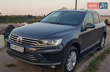 Позашляховик / Кросовер Volkswagen Touareg 2015 в Смілі