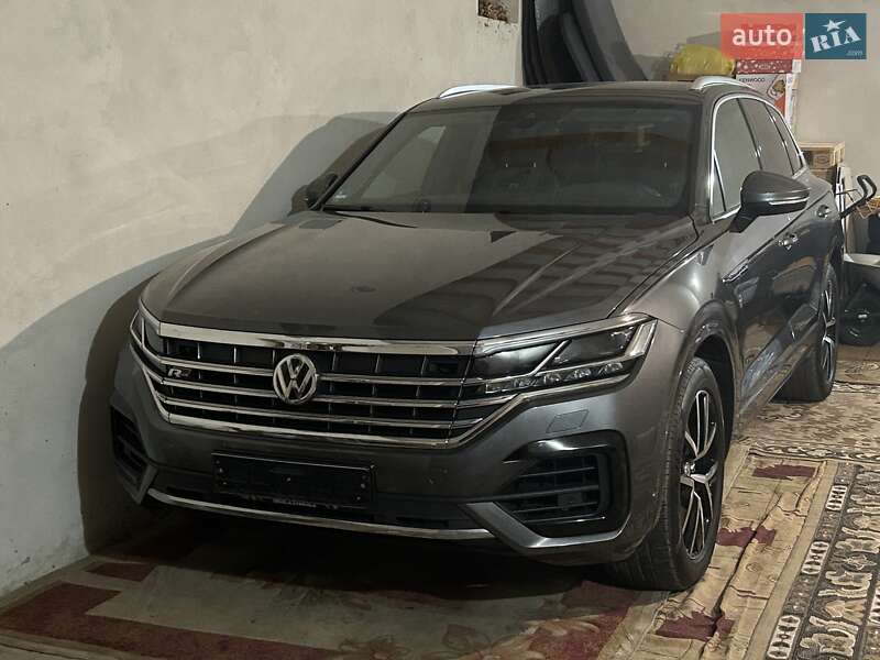 Внедорожник / Кроссовер Volkswagen Touareg 2019 в Львове