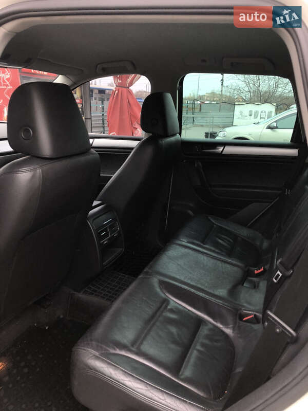 Внедорожник / Кроссовер Volkswagen Touareg 2011 в Кривом Роге