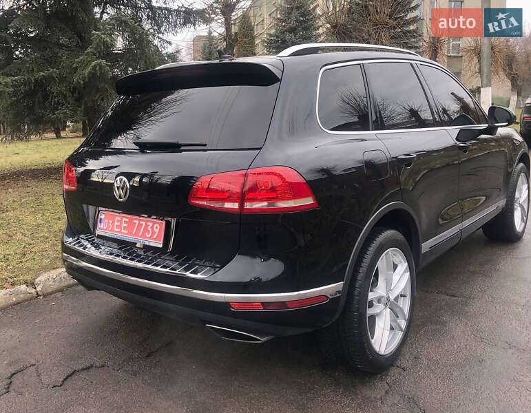 Внедорожник / Кроссовер Volkswagen Touareg 2016 в Ровно
