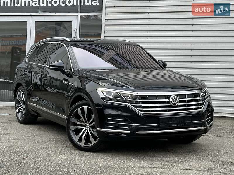 Внедорожник / Кроссовер Volkswagen Touareg 2018 в Киеве