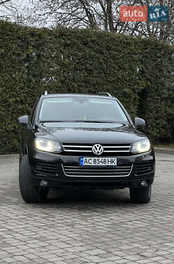 Внедорожник / Кроссовер Volkswagen Touareg 2011 в Луцке