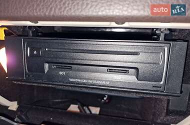 Позашляховик / Кросовер Volkswagen Touareg 2011 в 