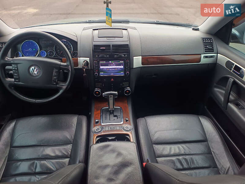Внедорожник / Кроссовер Volkswagen Touareg 2007 в Ровно