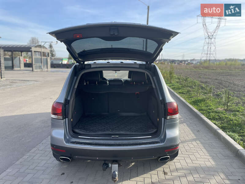 Внедорожник / Кроссовер Volkswagen Touareg 2007 в Ровно