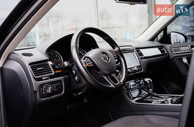 Позашляховик / Кросовер Volkswagen Touareg 2014 в Житомирі