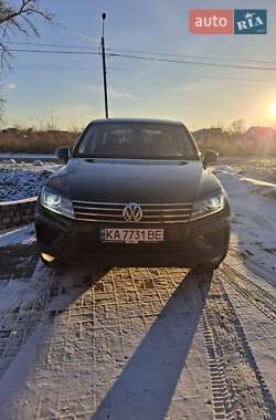 Позашляховик / Кросовер Volkswagen Touareg 2016 в Києві