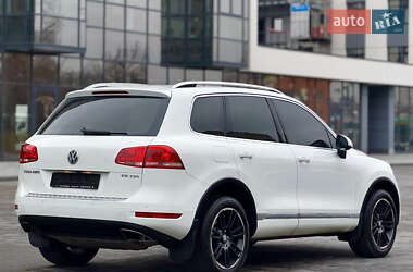 Позашляховик / Кросовер Volkswagen Touareg 2013 в Дніпрі