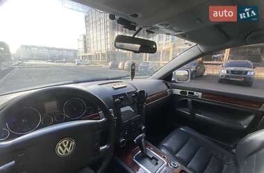 Позашляховик / Кросовер Volkswagen Touareg 2006 в Києві