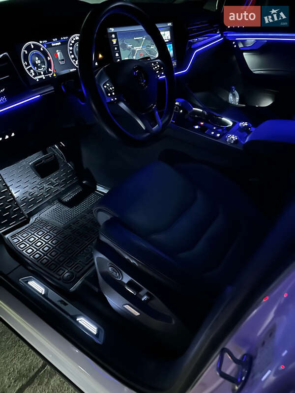 Внедорожник / Кроссовер Volkswagen Touareg 2019 в Белой Церкви
