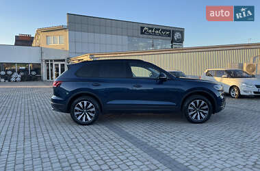 Внедорожник / Кроссовер Volkswagen Touareg 2019 в Мукачево